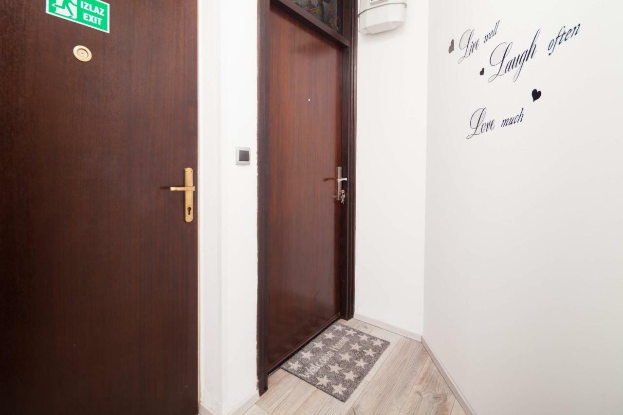 Apartman Ester Póla Kültér fotó