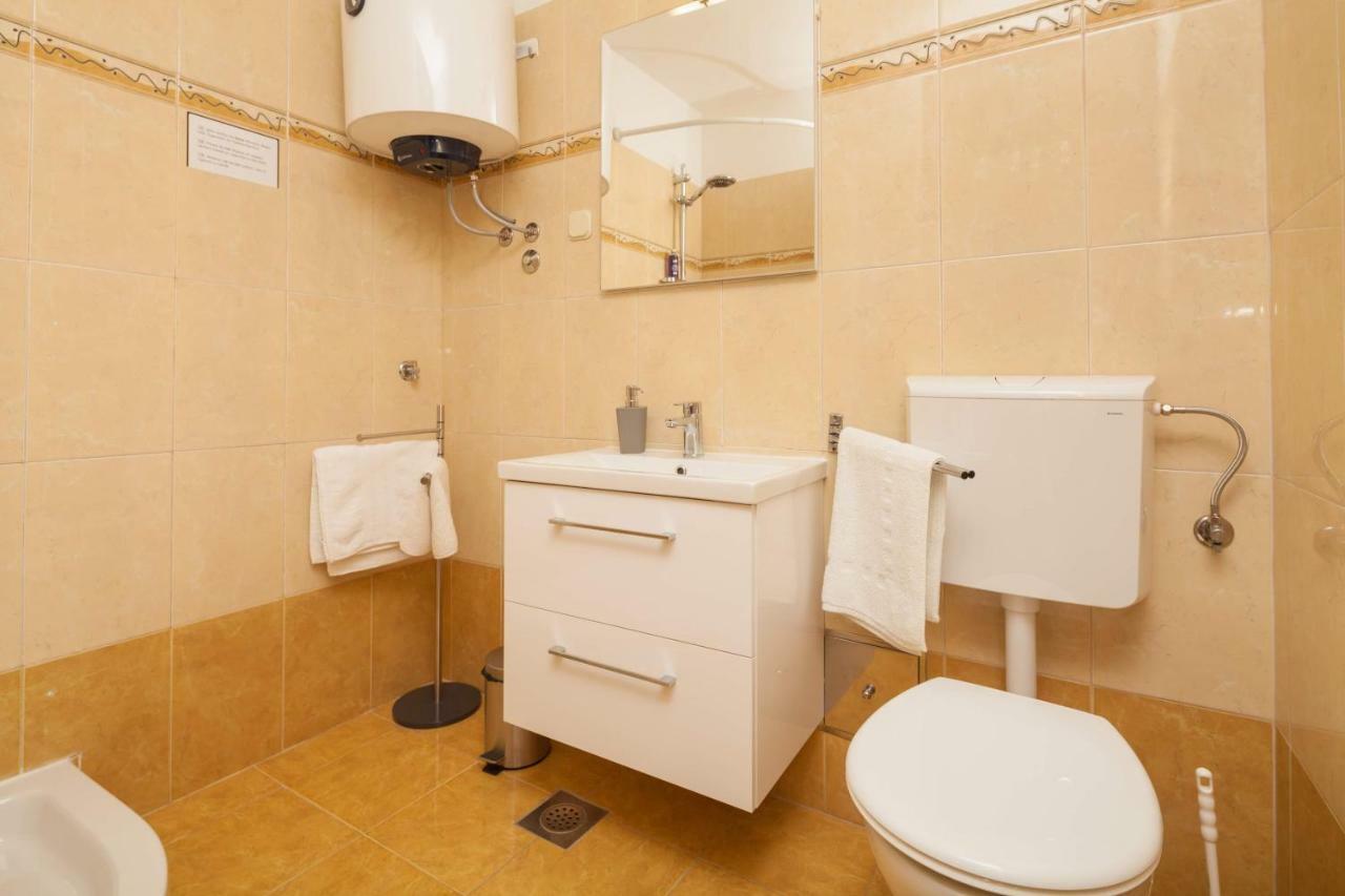 Apartman Ester Póla Kültér fotó